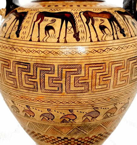 Ελληνικός Αμφορέας 38 εκ. με φίδια σχηματισμένα στις λαβές του, Γεωμετρική Τέχνη